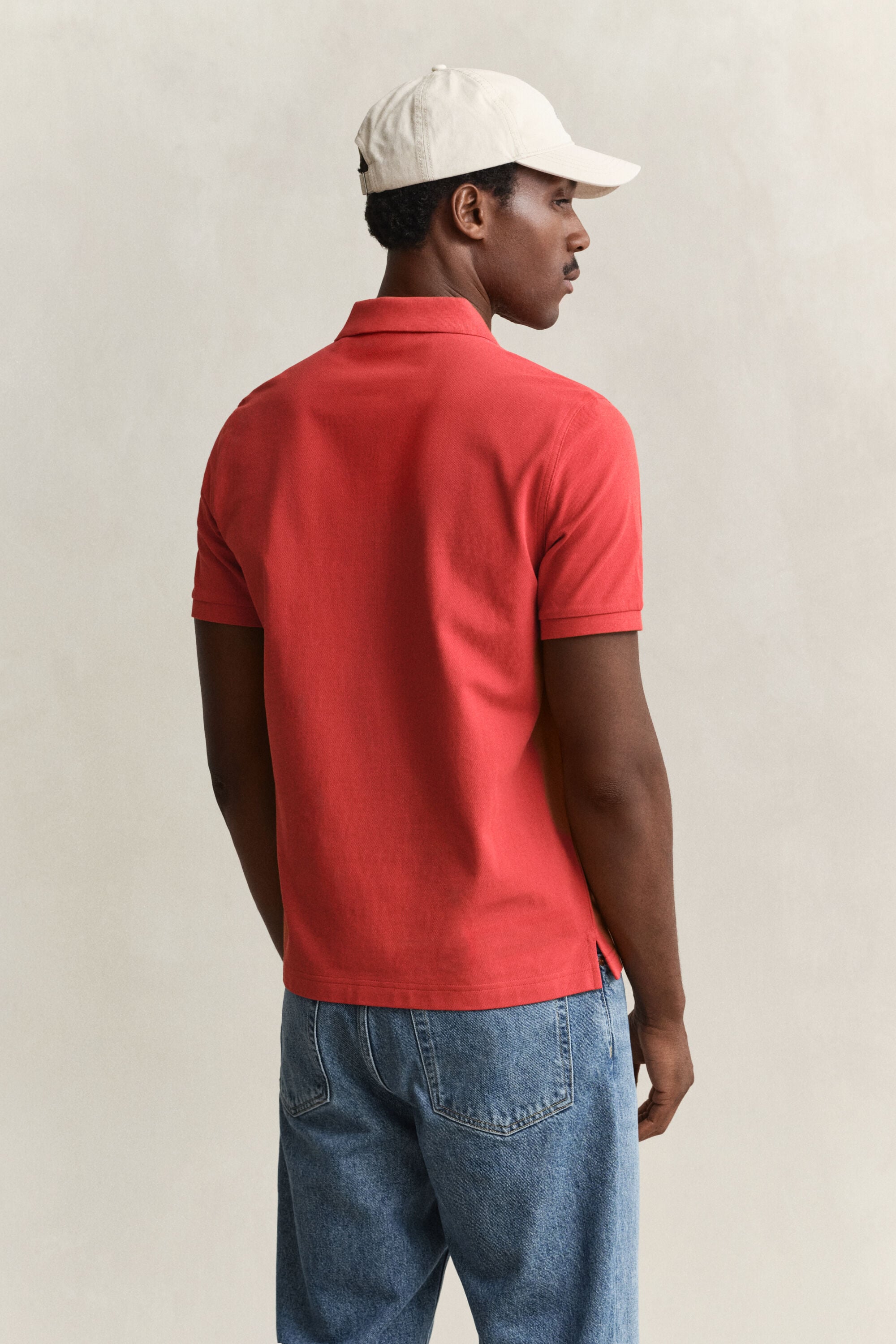 Regular fit ‑mitoitettu pikeepaita
