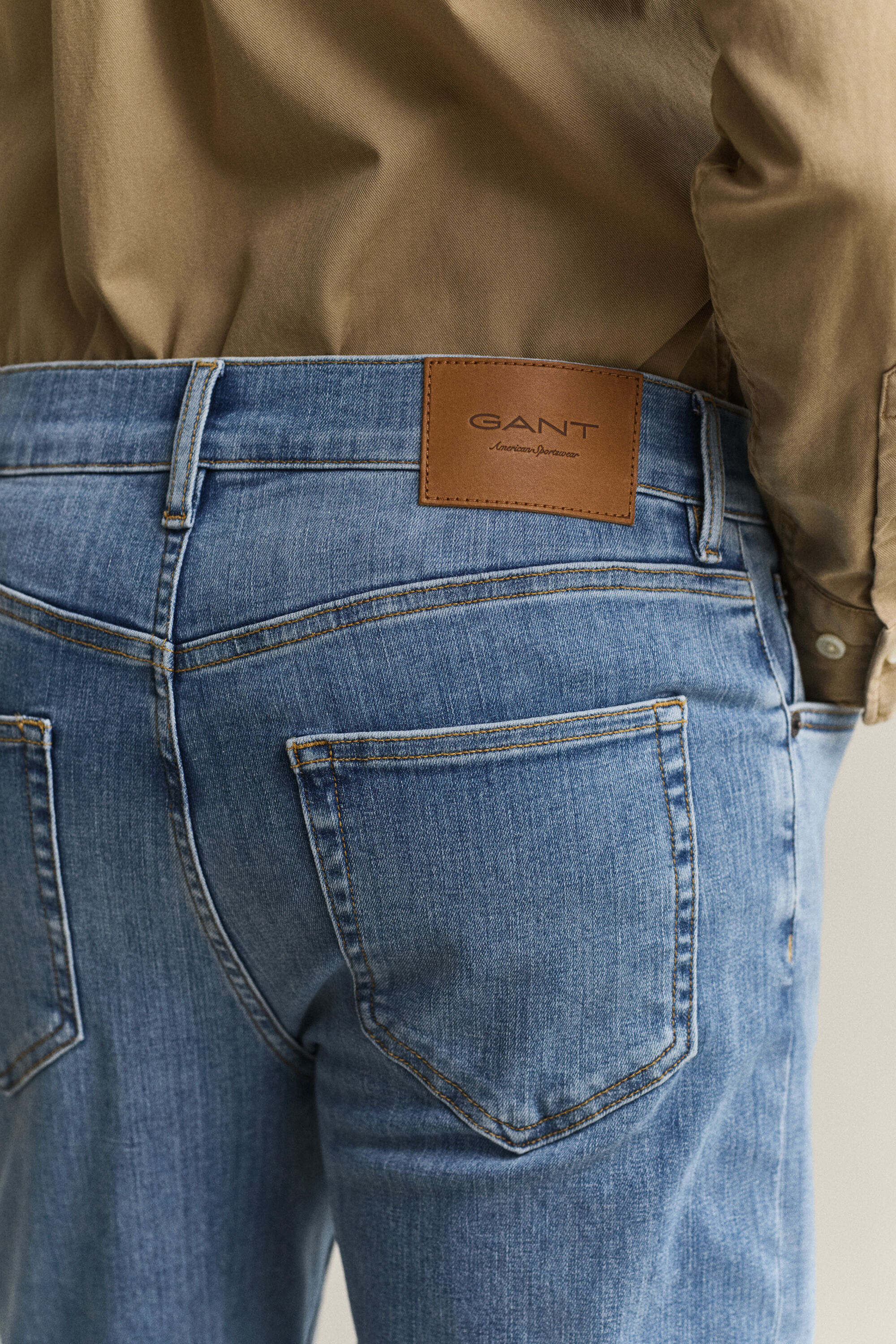 Extra slim fit ‑mitoitetut Active Recover -farkut