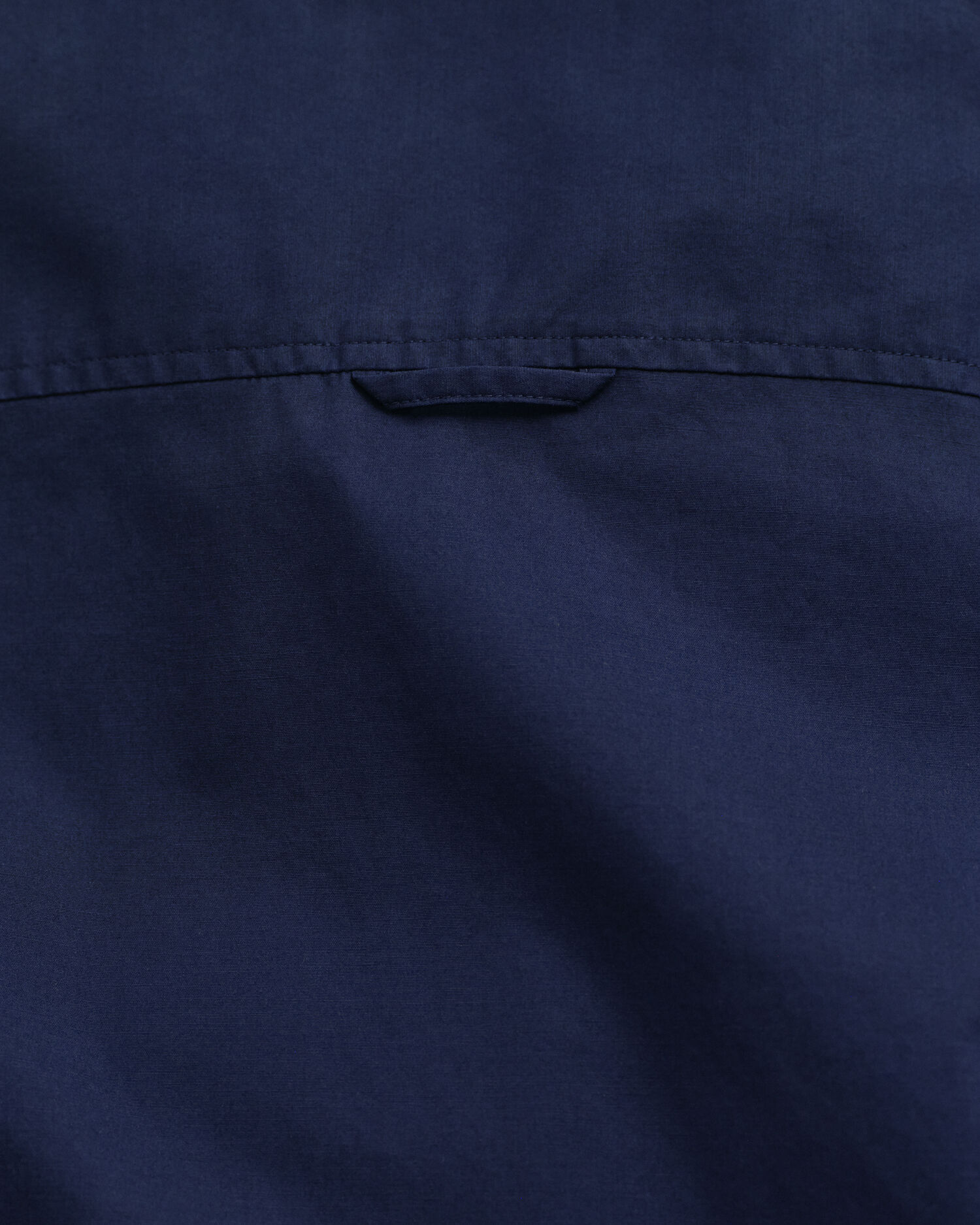 Slim fit ‑mitoitettu popliinipaita