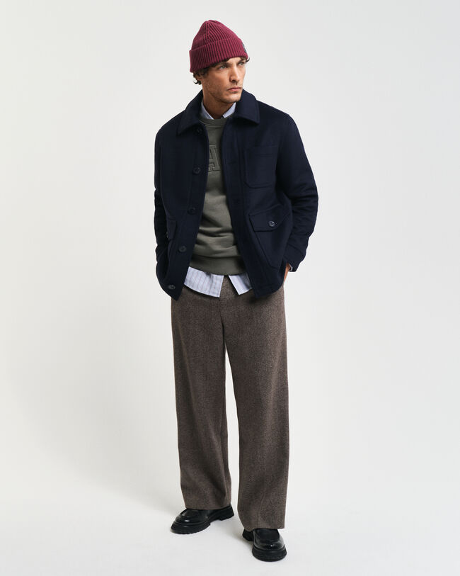 Kohokuviollinen collegepaita, py&ouml;re&auml; p&auml;&auml;ntie