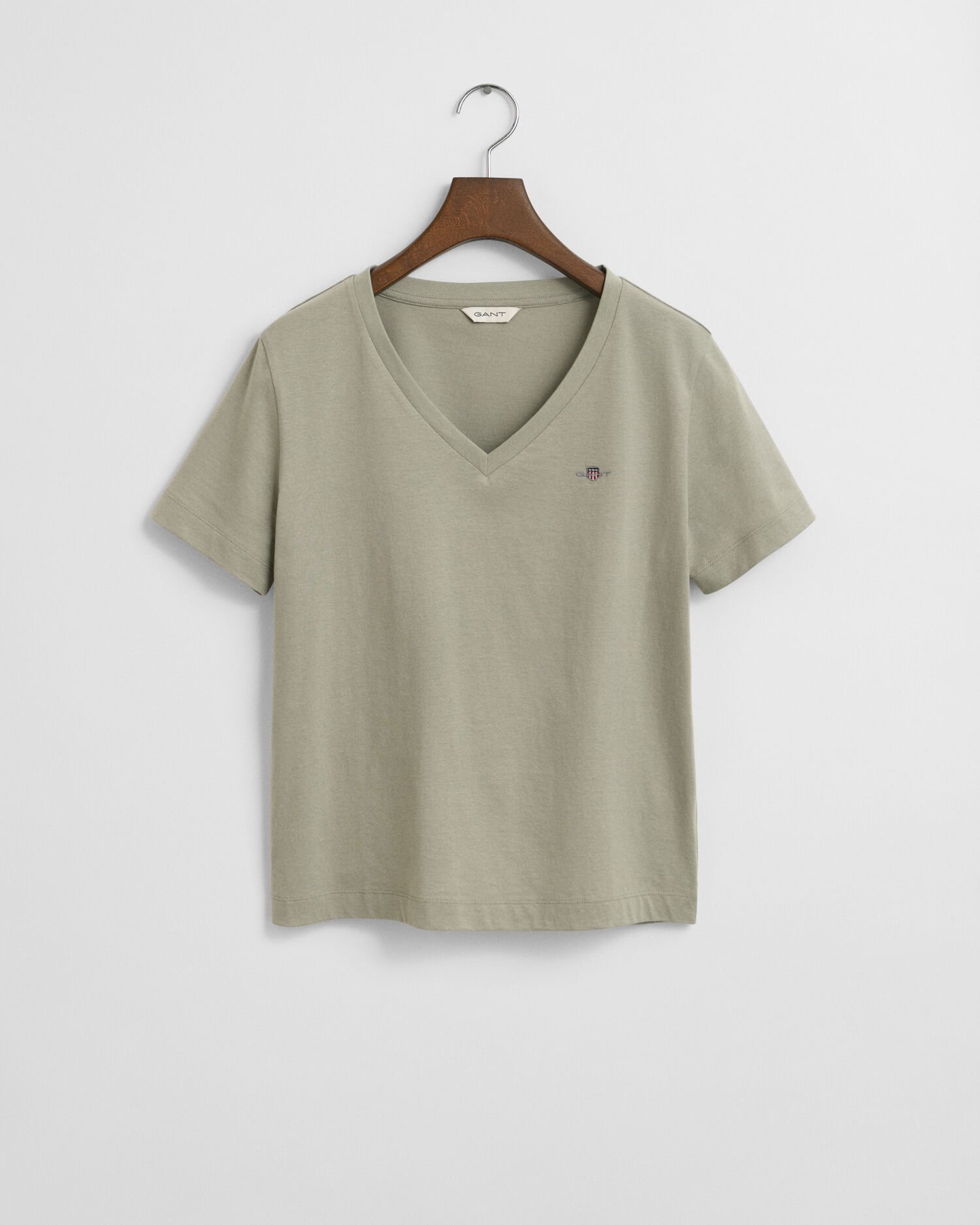 Shield-t‑paita, jossa v-pääntie