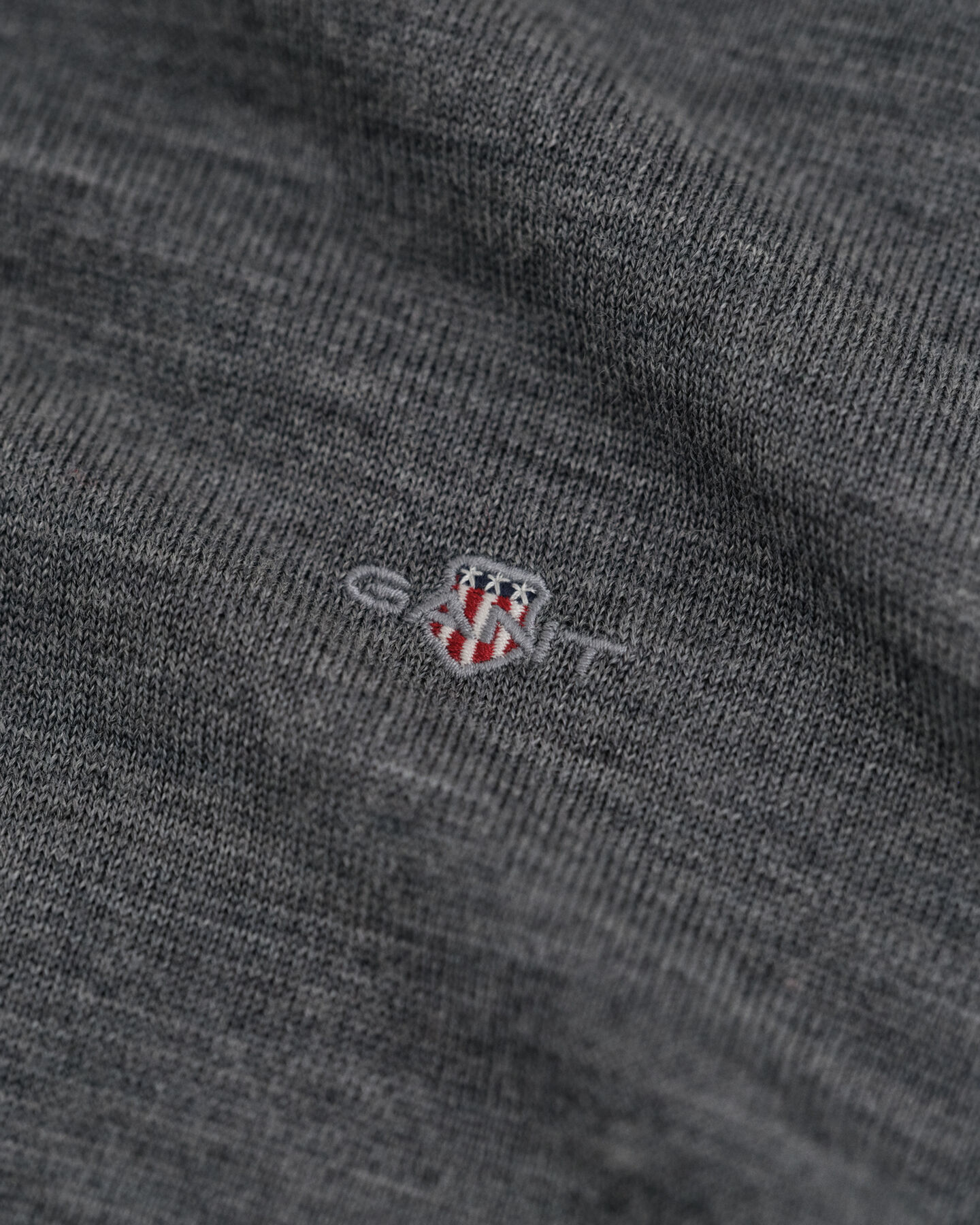 Teens-malliston hieno merinovillaneule, pyöreä pääntie