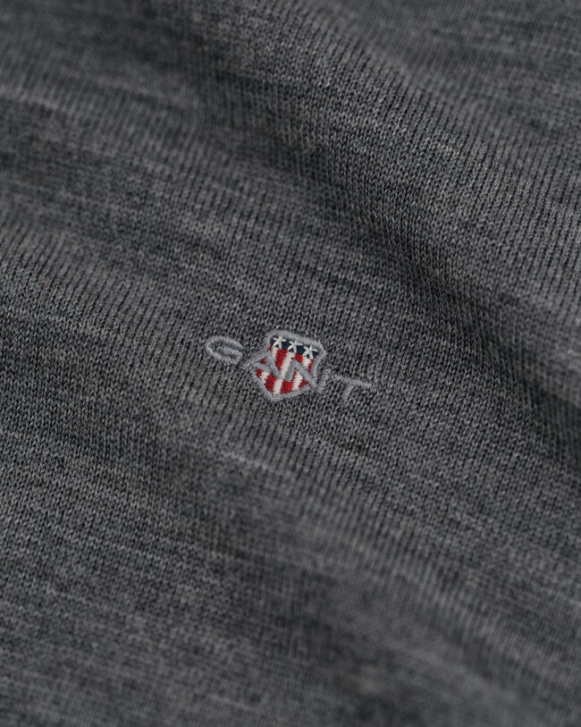 Teens-malliston hieno merinovillaneule, pyöreä pääntie