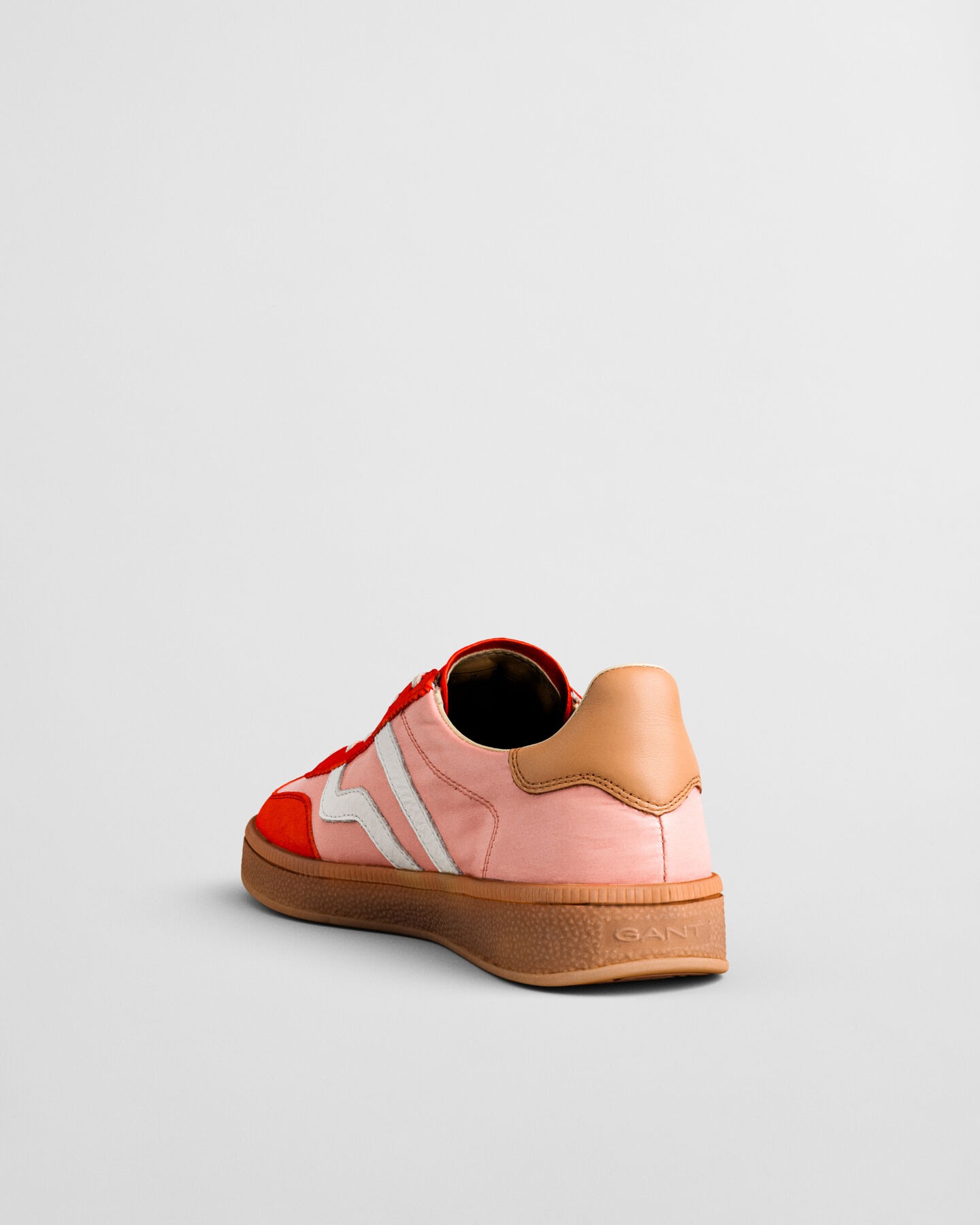 Cuzima-tennarit satiinia ja mokkaa