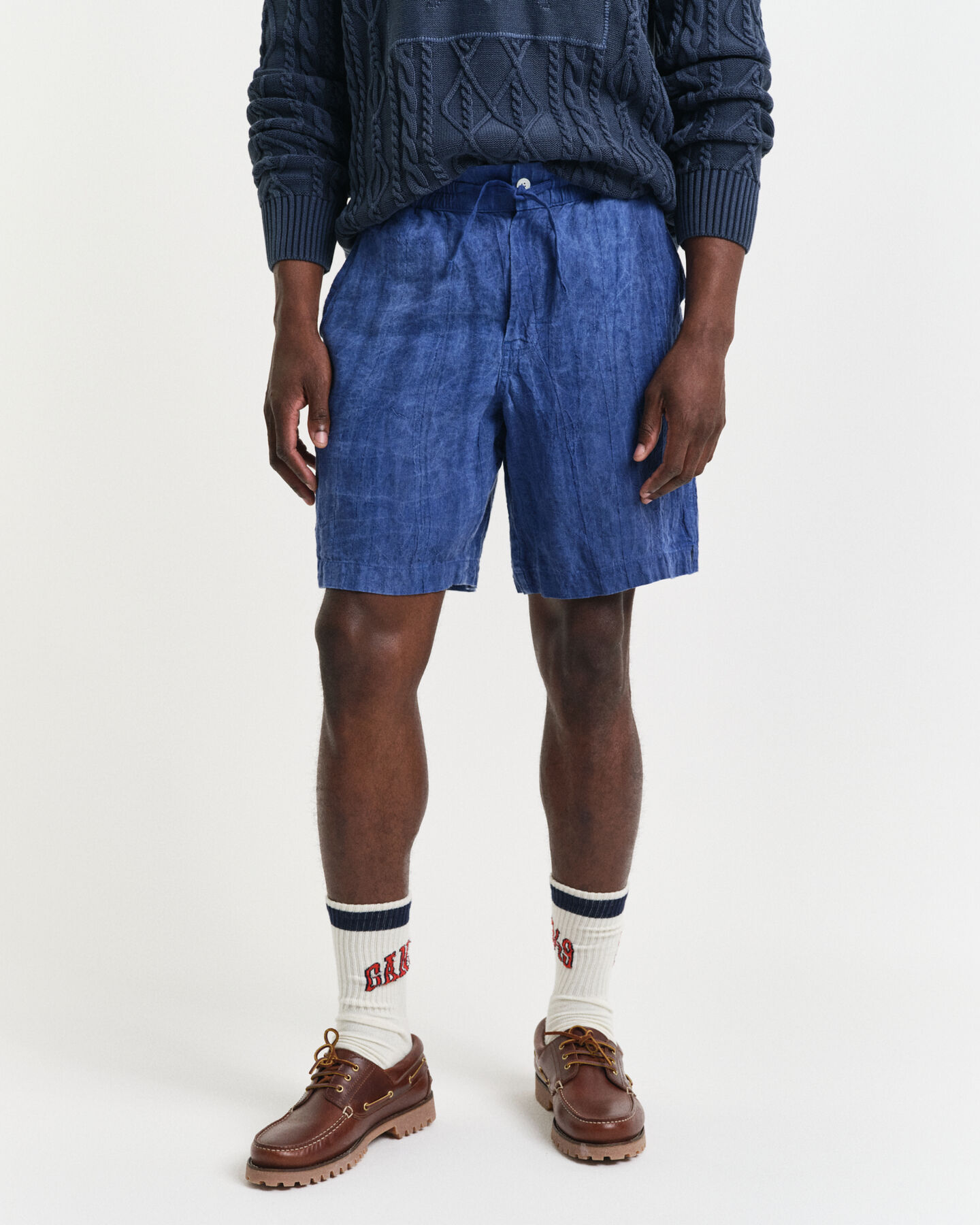 Relaxed fit -mitoitetut pellavashortsit