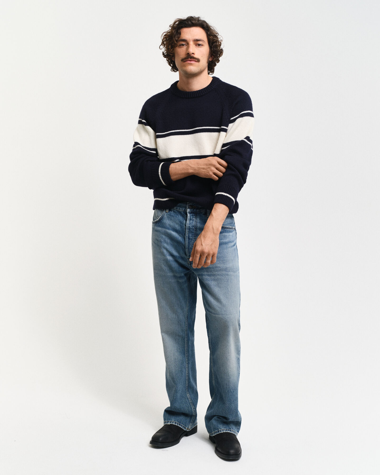 Raidallinen villapusero, py&ouml;re&auml; p&auml;&auml;ntie