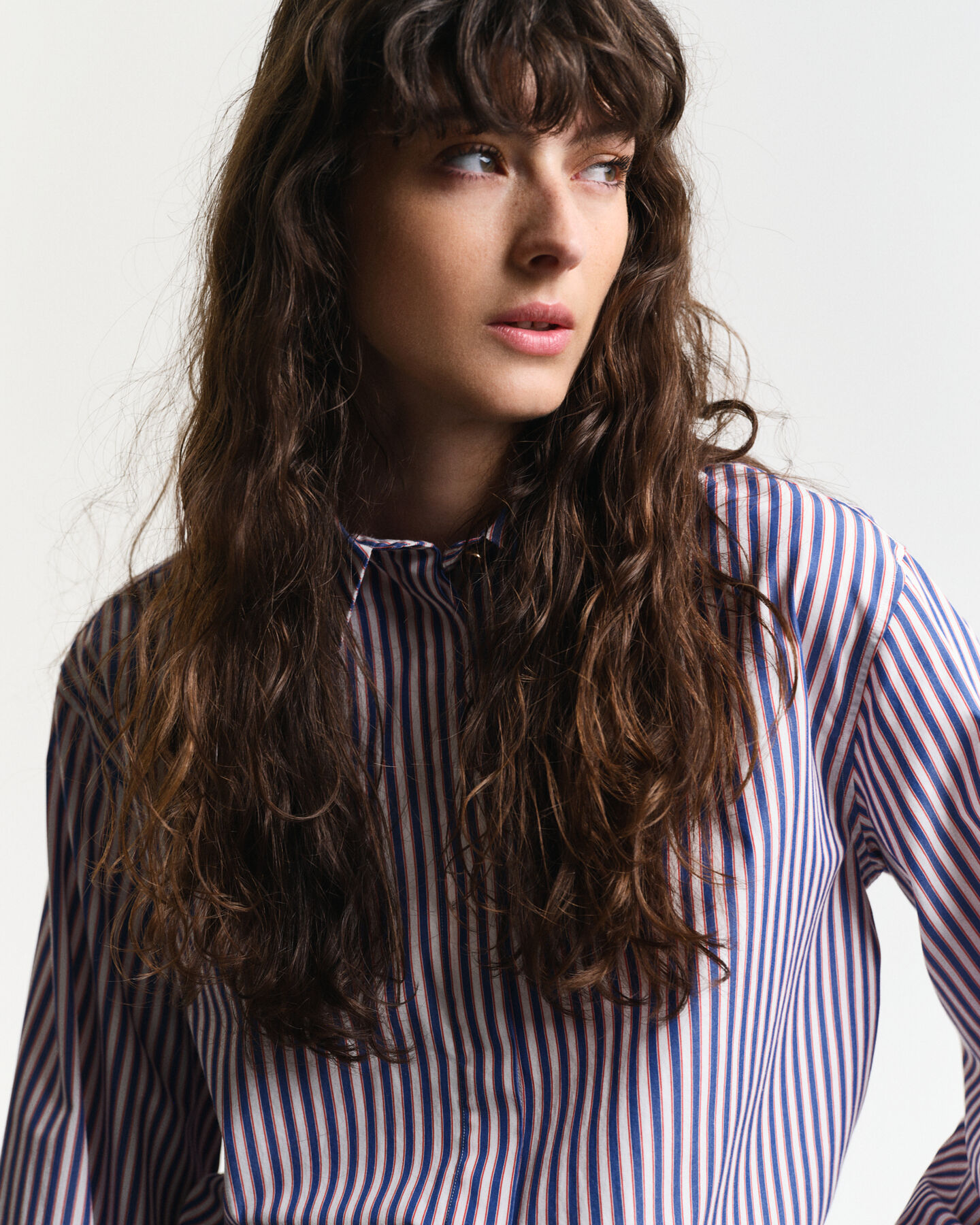 Relaxed&nbsp;fit ‑mitoitettu v&auml;lj&auml;hihainen raitapaita