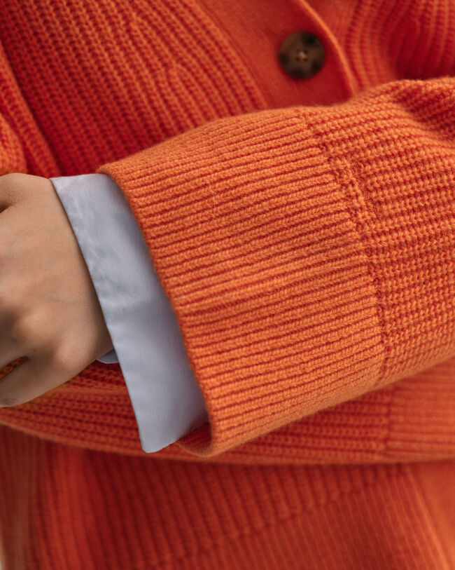 Villainen ribbineuletakki