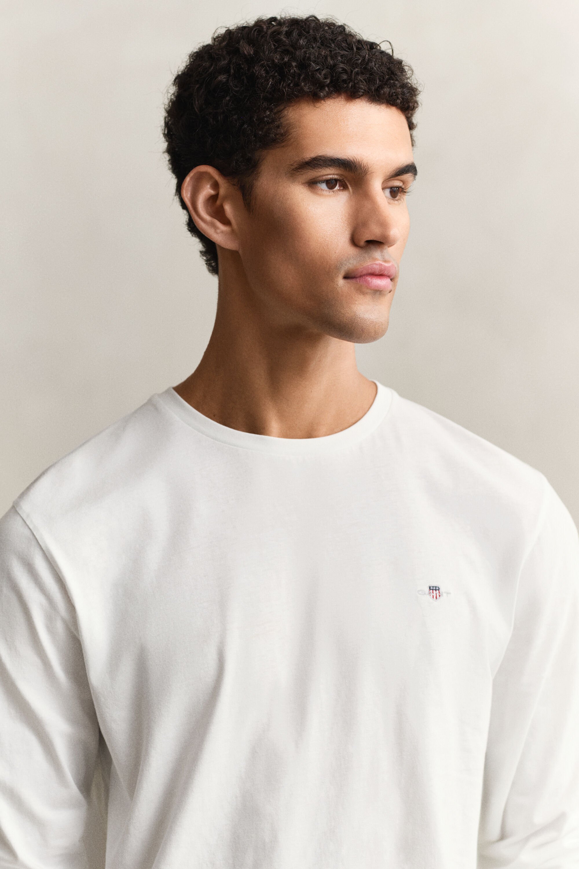 Pitkähihainen Shield-t‑paita