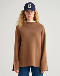 Joustinneulepusero kilpikonnakauluksella