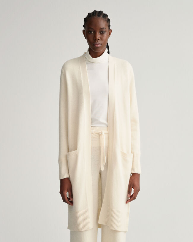 Pitk&auml; villaneuletakki