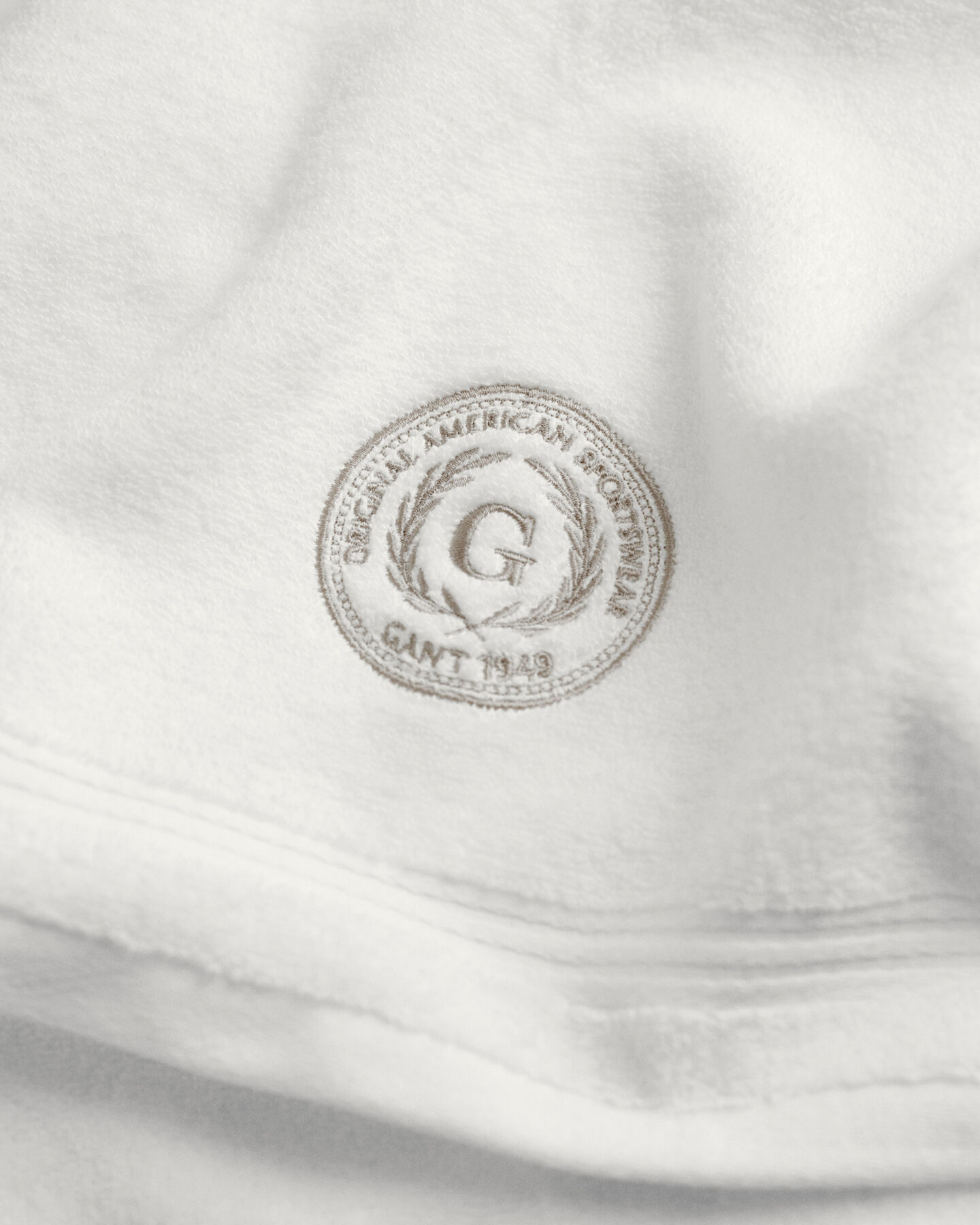 Crest‑pyyhe (50 cm x 70 cm)