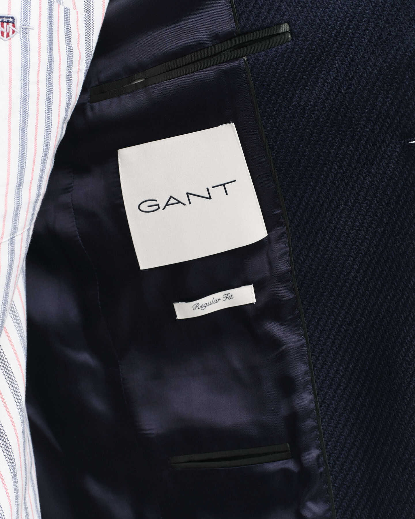 Slim fit ‑mitoitettu klubitakki puuvillaa ja villaa