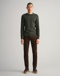 Slim fit ‑mitoitetut Hayes-vakosamettifarkut