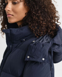 Kokopitkä untuvatakki