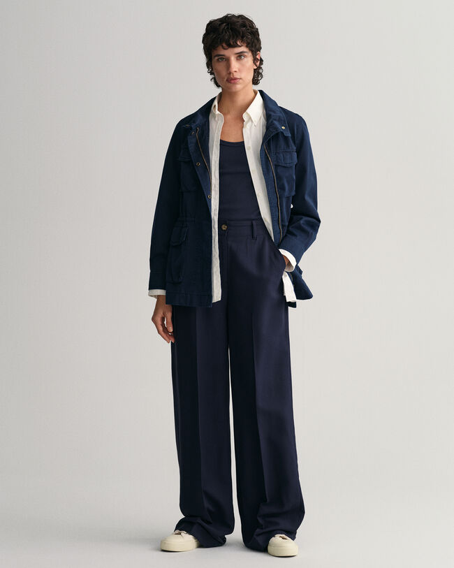 Valmiina värjätty armeijatakki