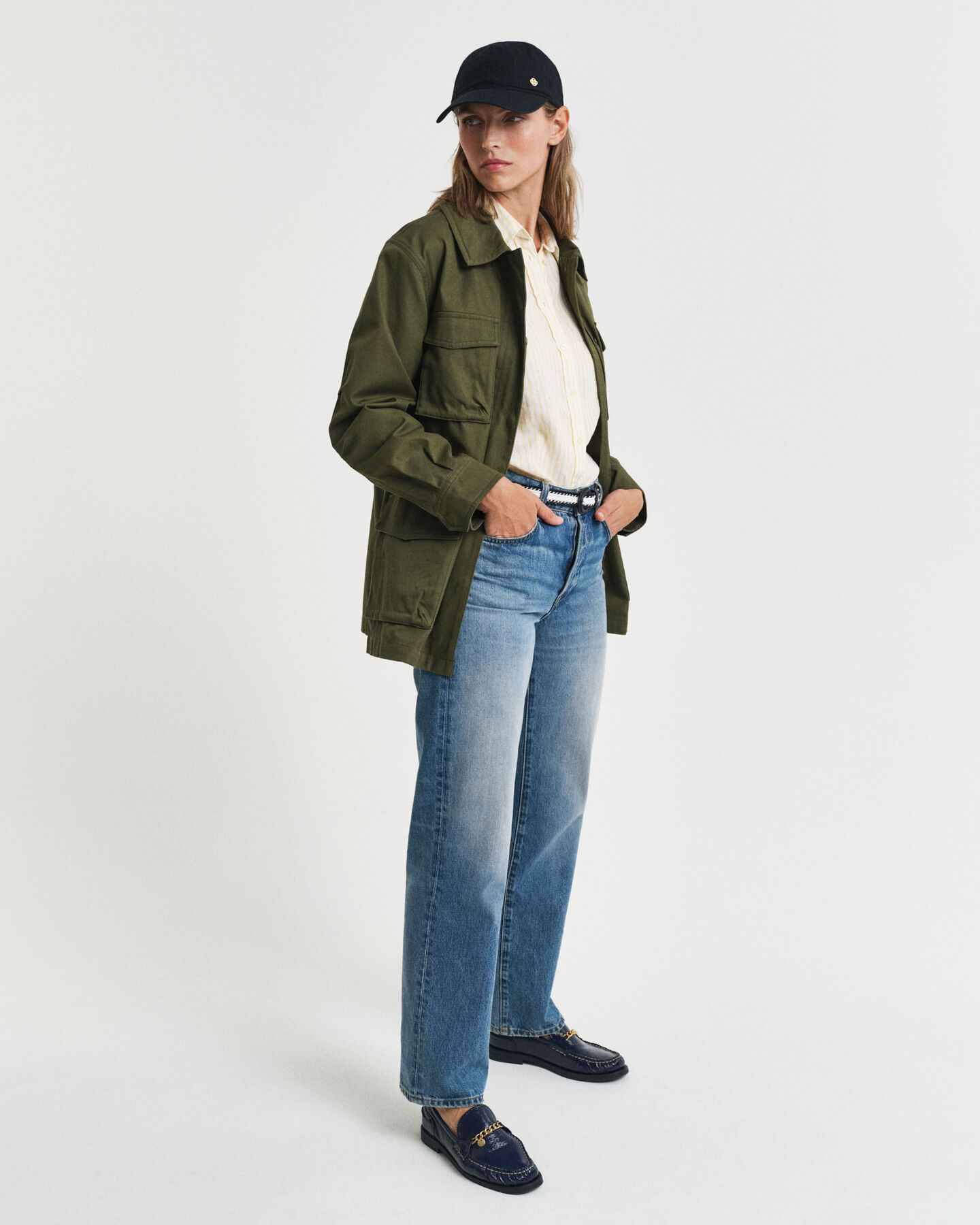 Regular fit ‑mitoitettu raidallinen pellavapaita