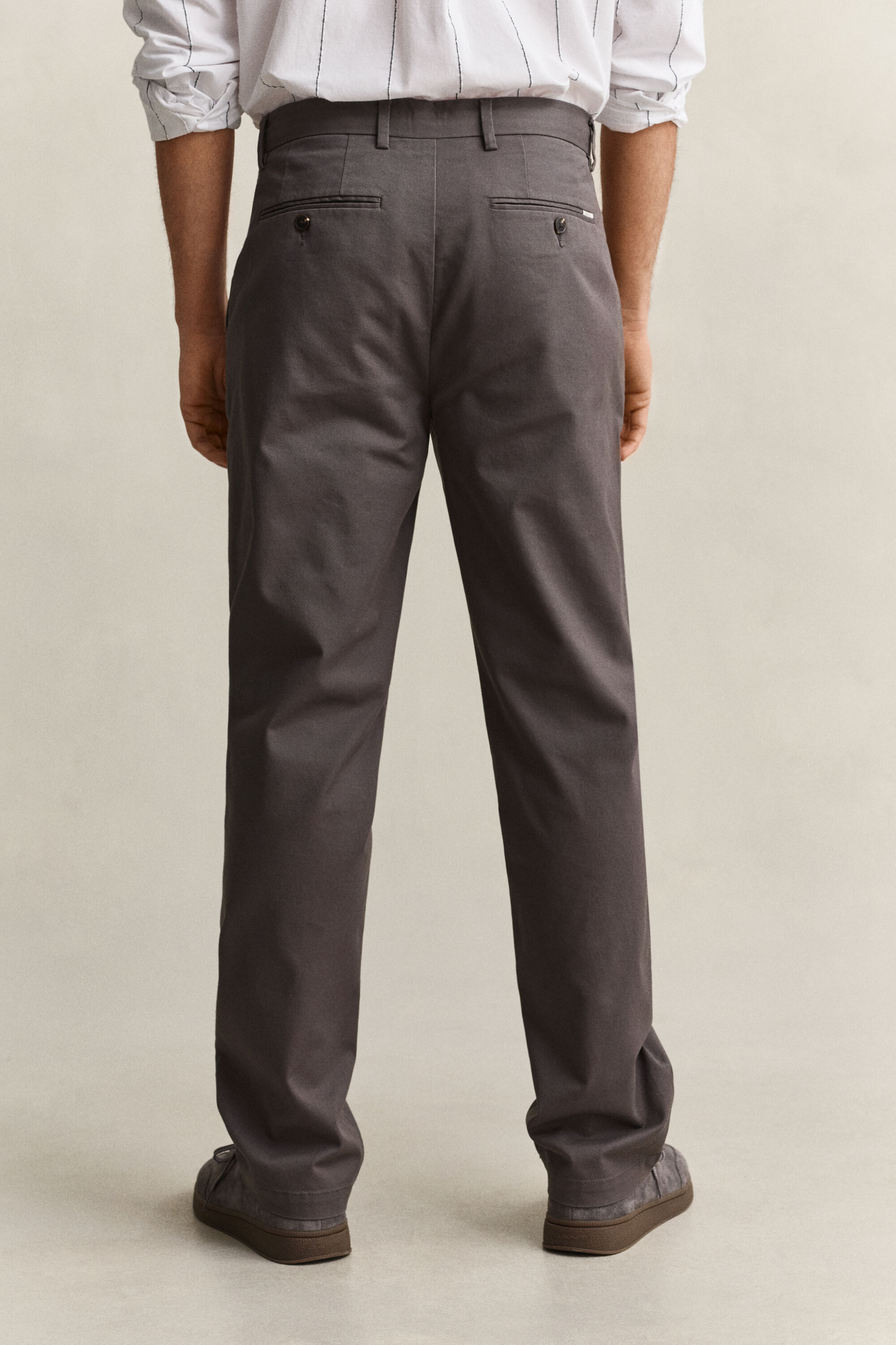 Regular fit ‑mitoitetut siistit chinot