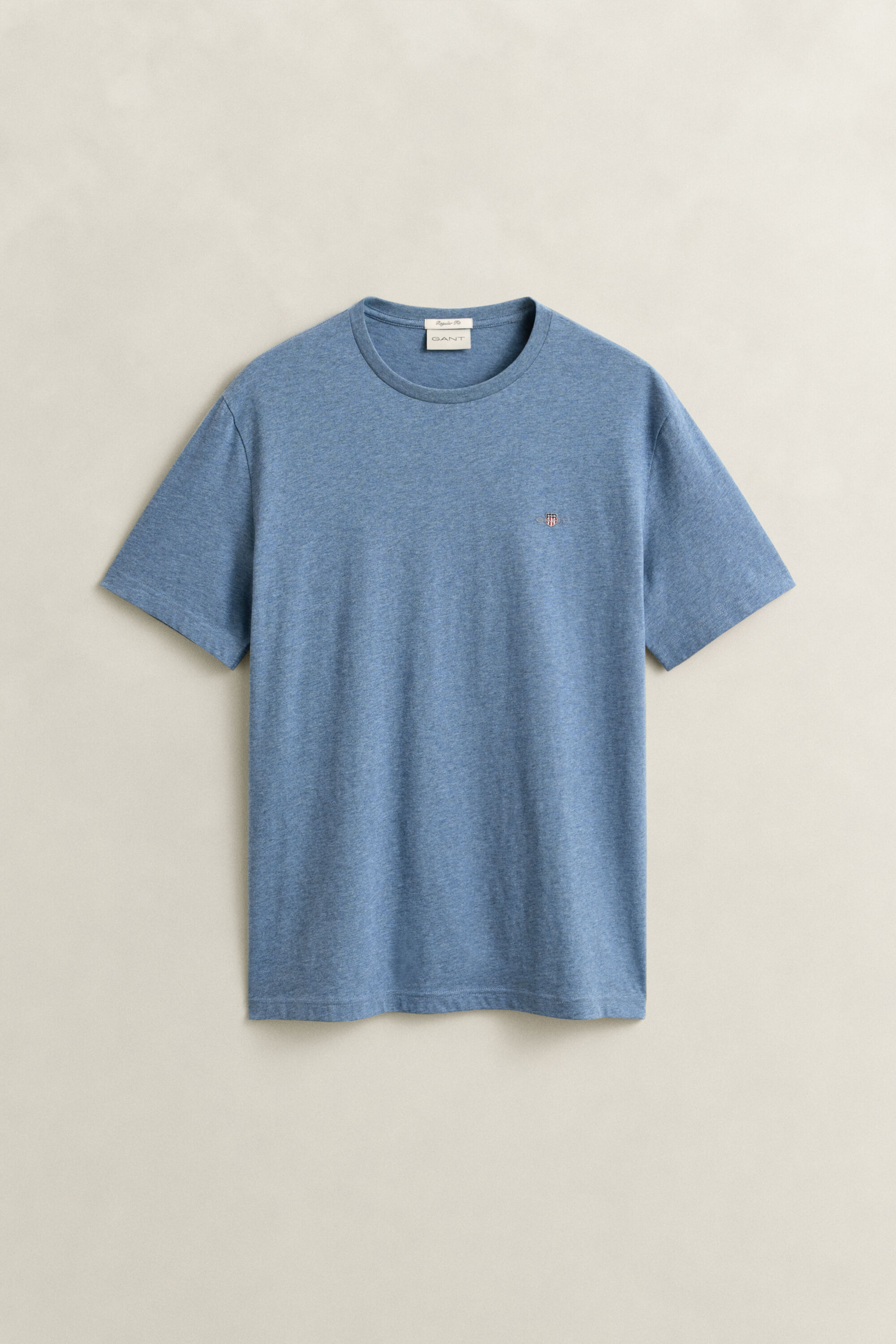 Regular fit ‑mitoitettu Shield-t‑paita