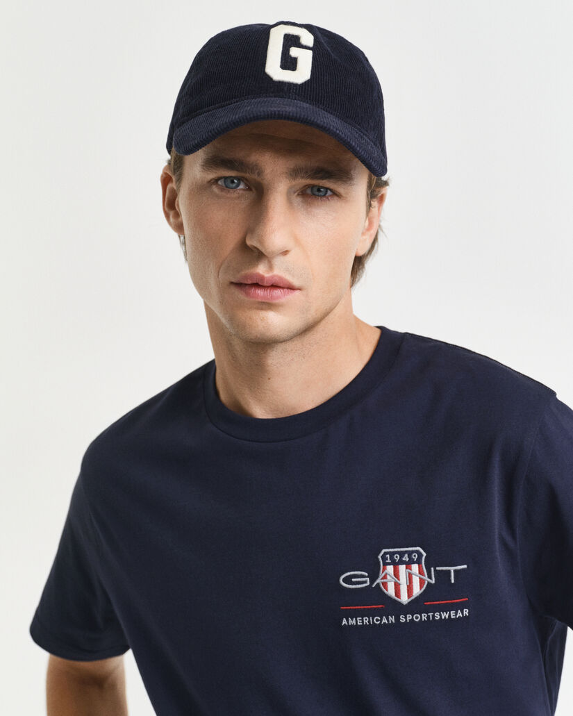 Kirjailtu Archive Shield ‑t‑paita