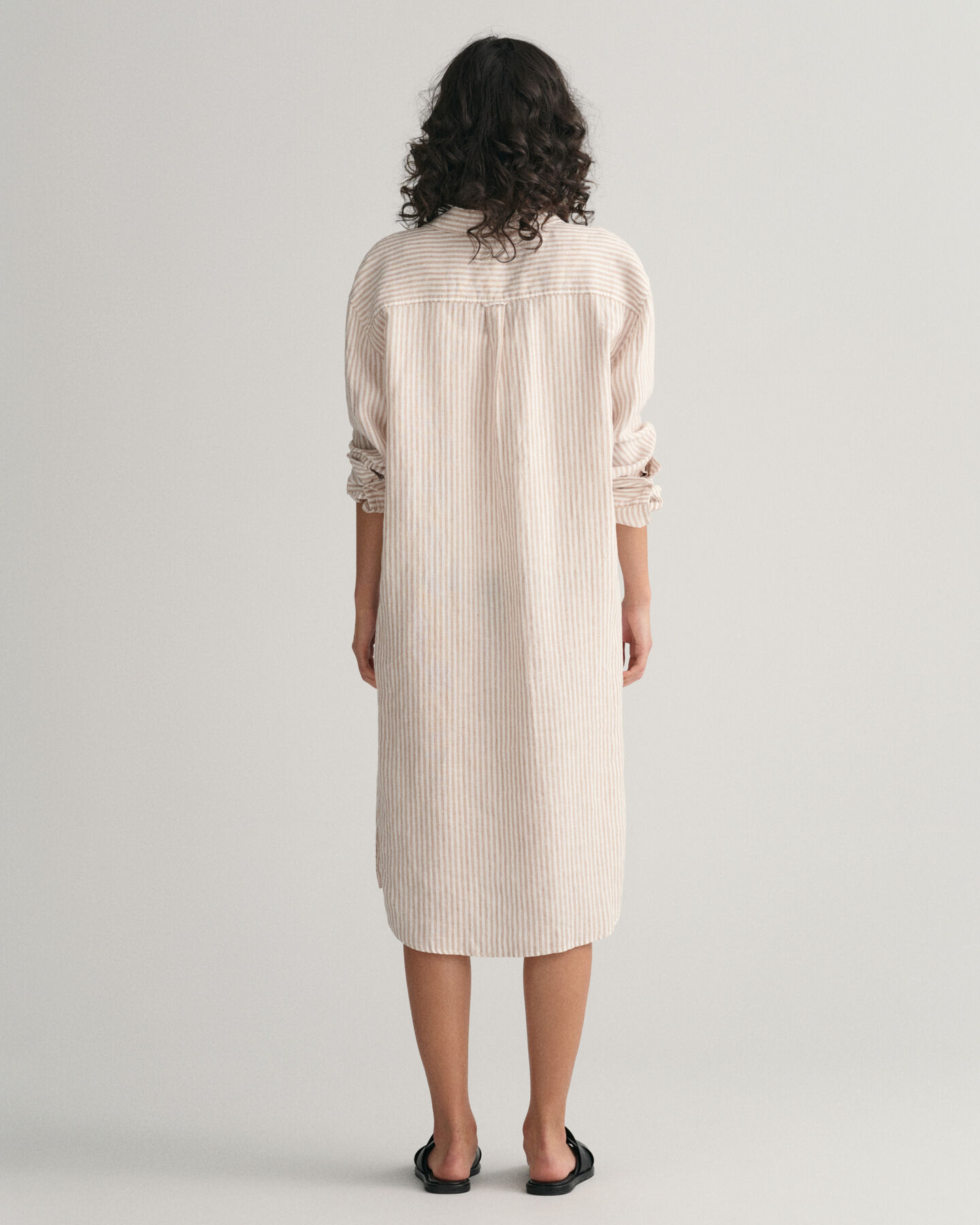 Raidallinen pellavapaitamekko