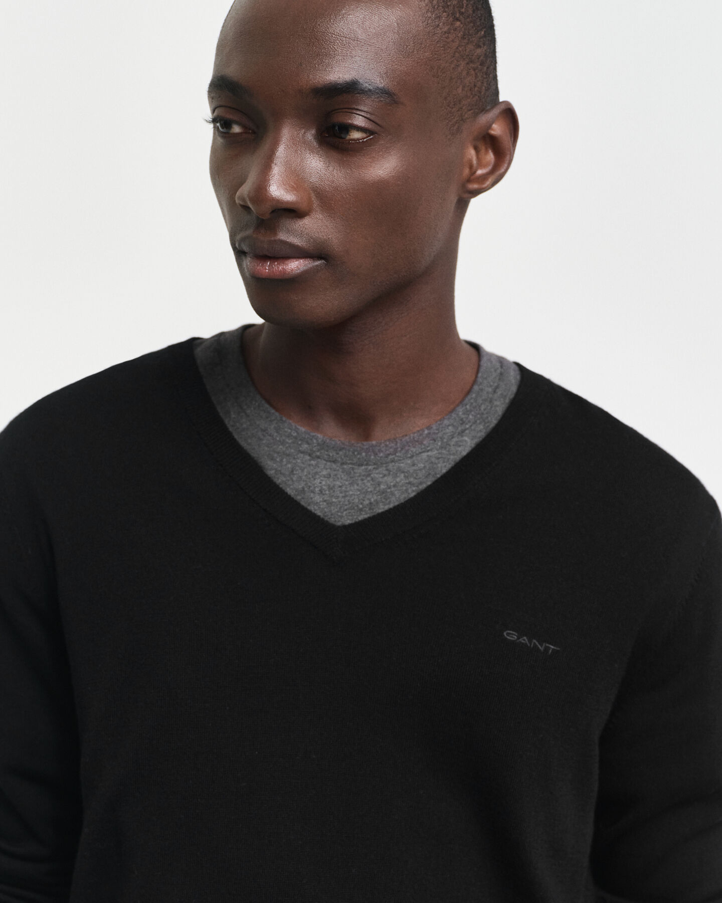 Ohut merinovillaneule, v-pääntie