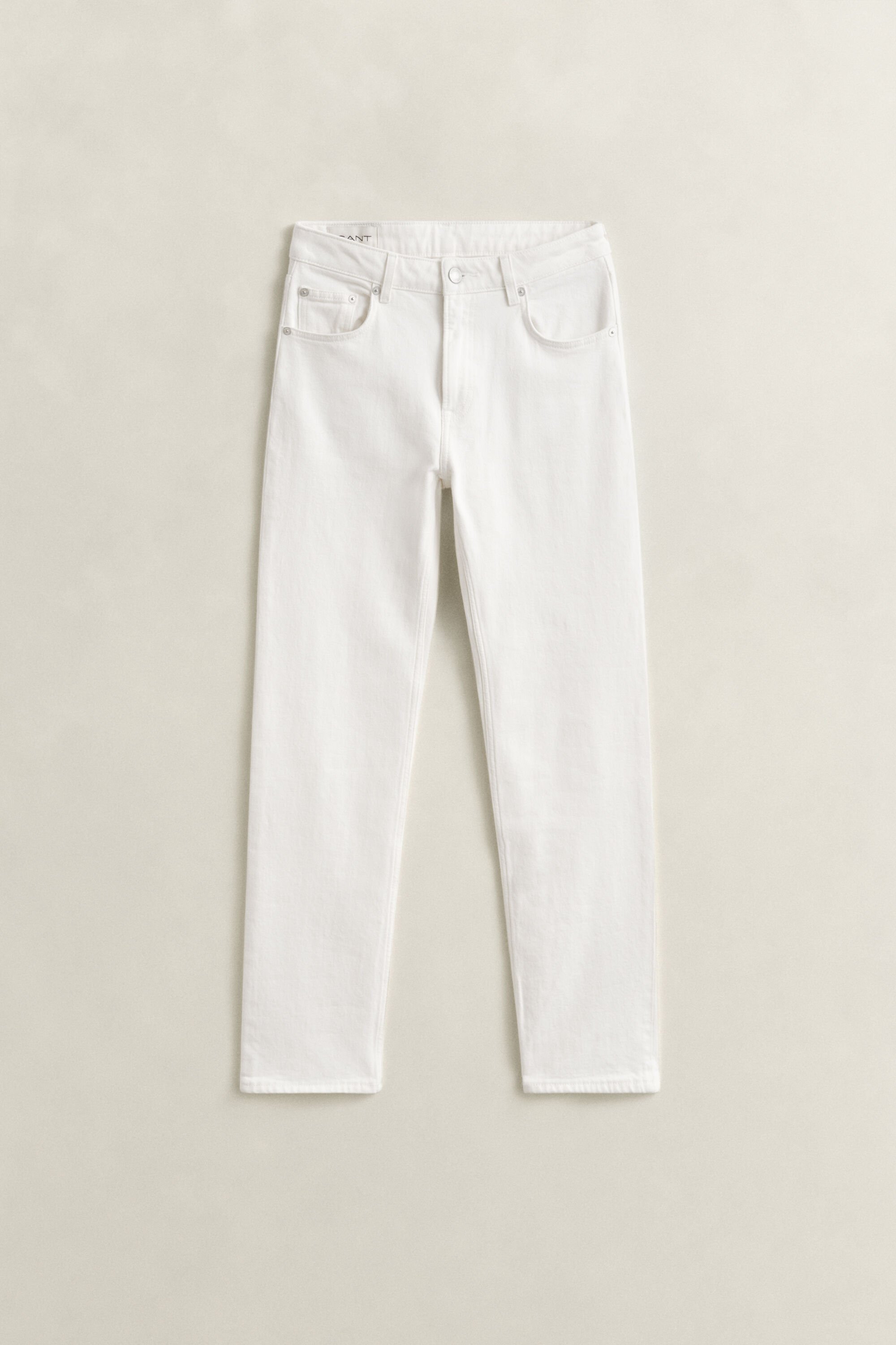 Suoralahkeiset stretch-farkut