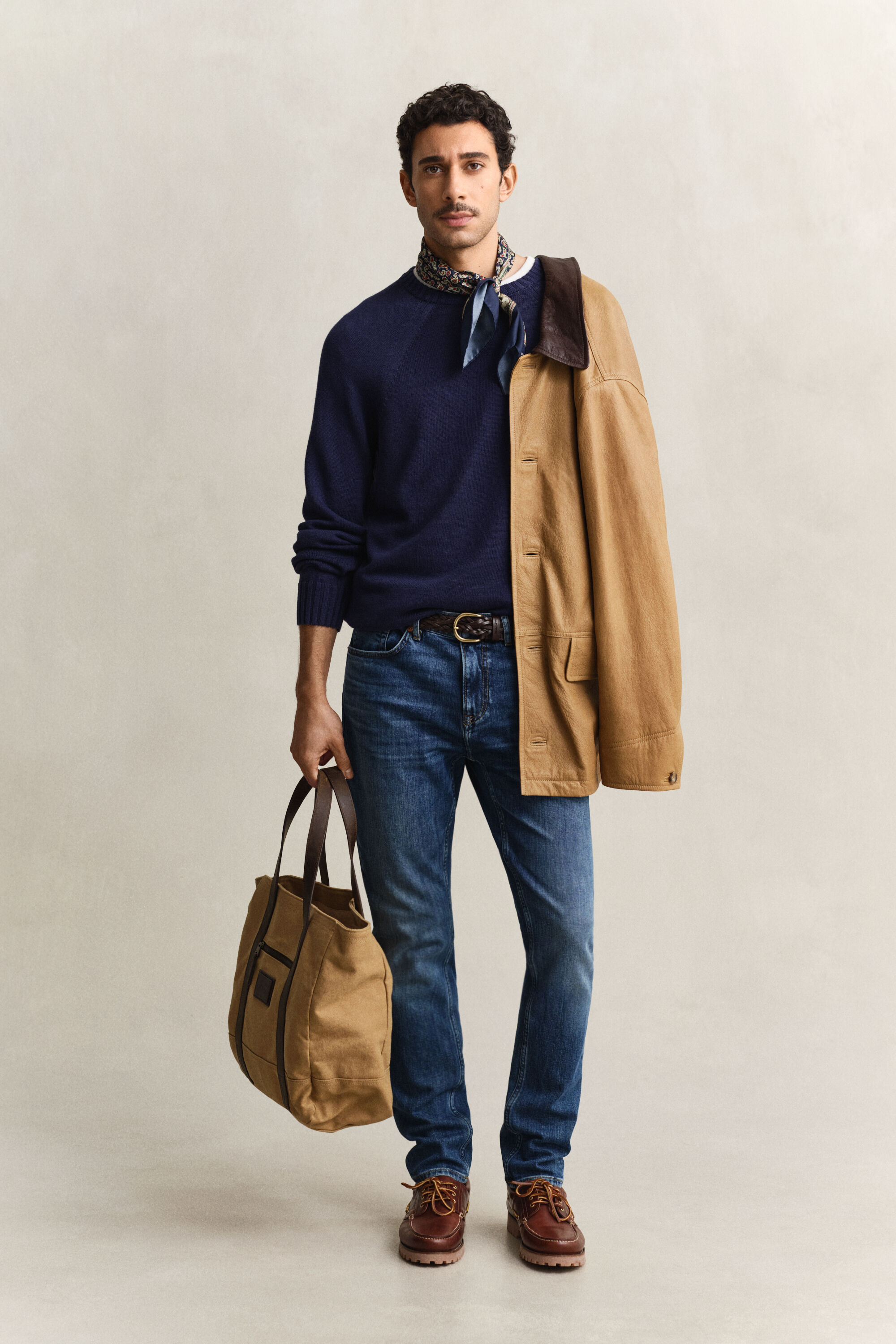 Slim fit ‑mitoitetut farkut