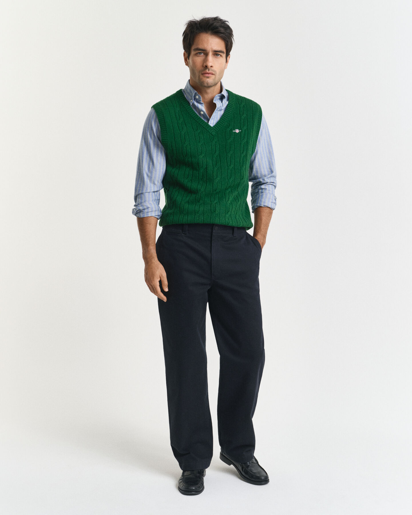 Karitsanvillainen palmikkoneuleliivi