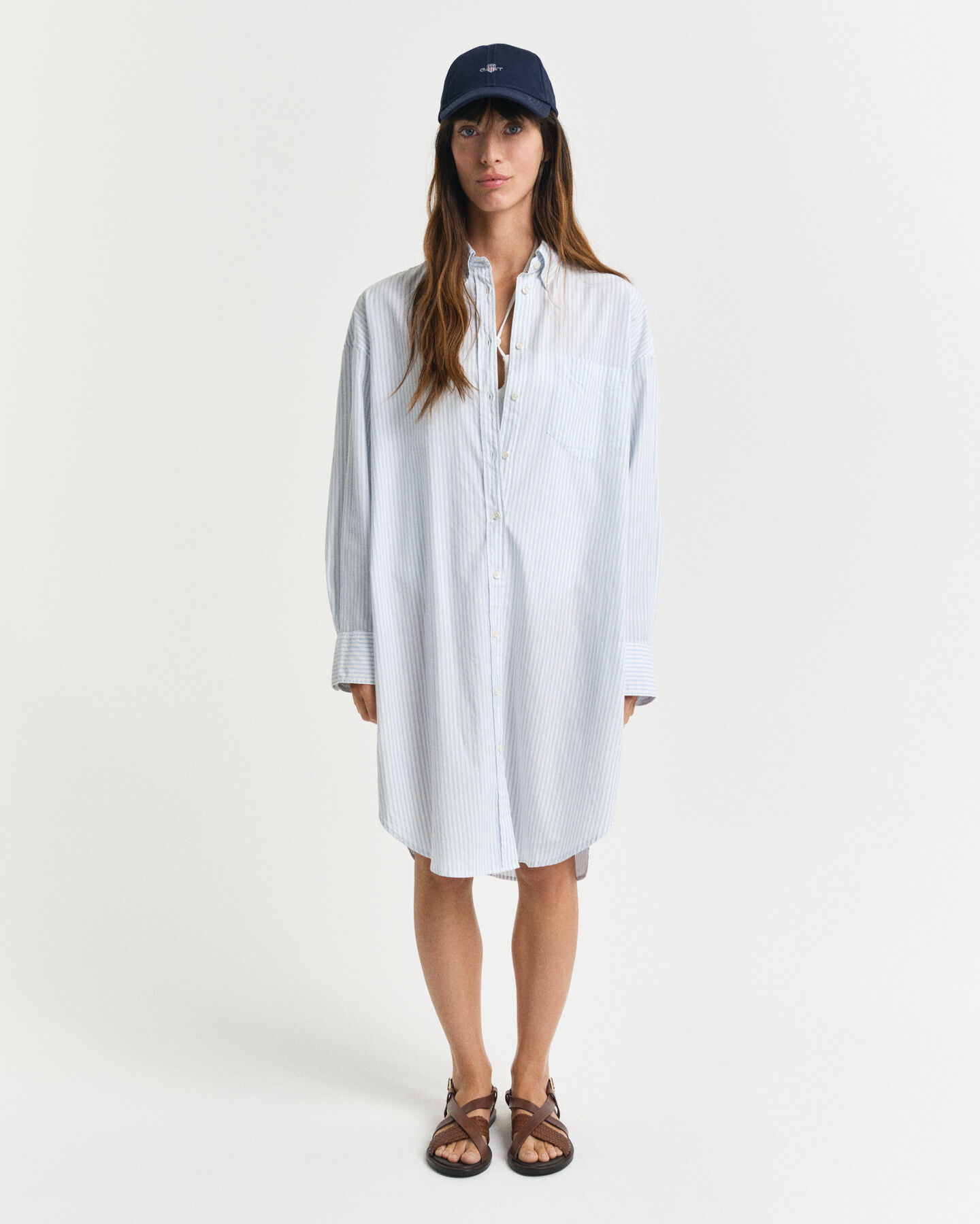 Oversized fit -mitoitettu ylellinen oxford-mekko