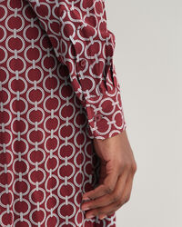 Slim fit ‑mitoitettu geometrisesti kuvioitu paitamekko