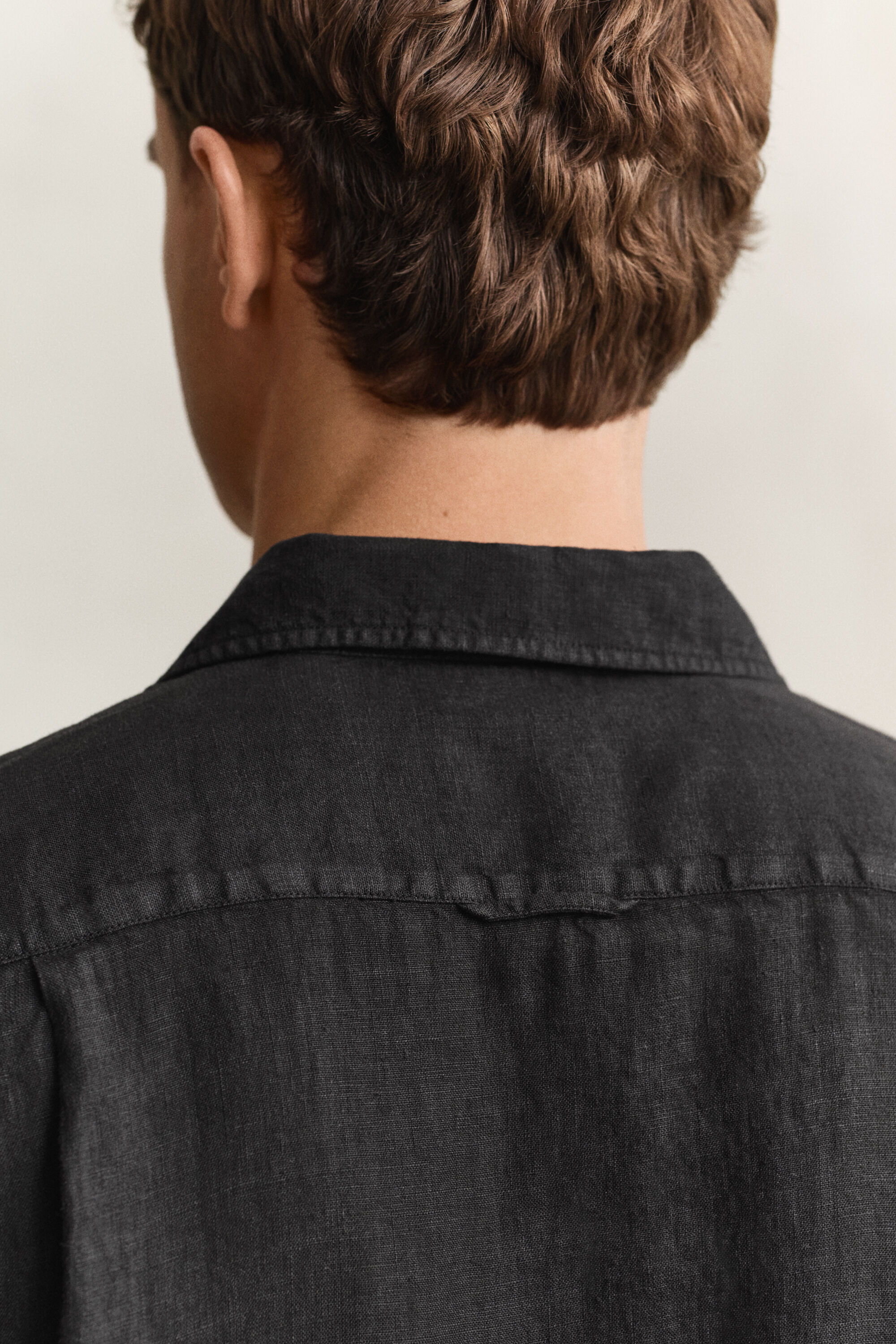 Lyhythihainen pellavapaita