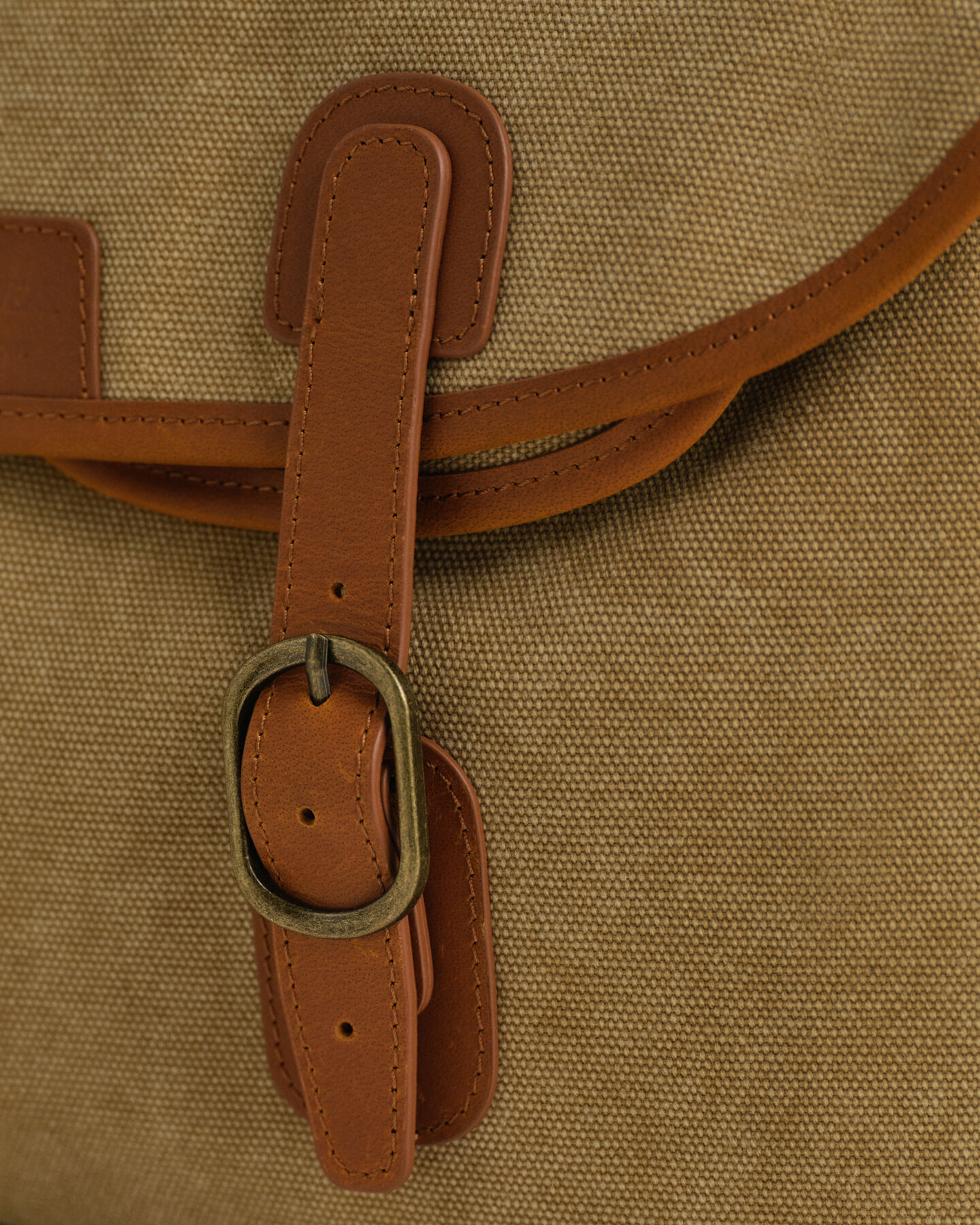 Pesukäsitelty kanvaasikankainen kalastuslaukku