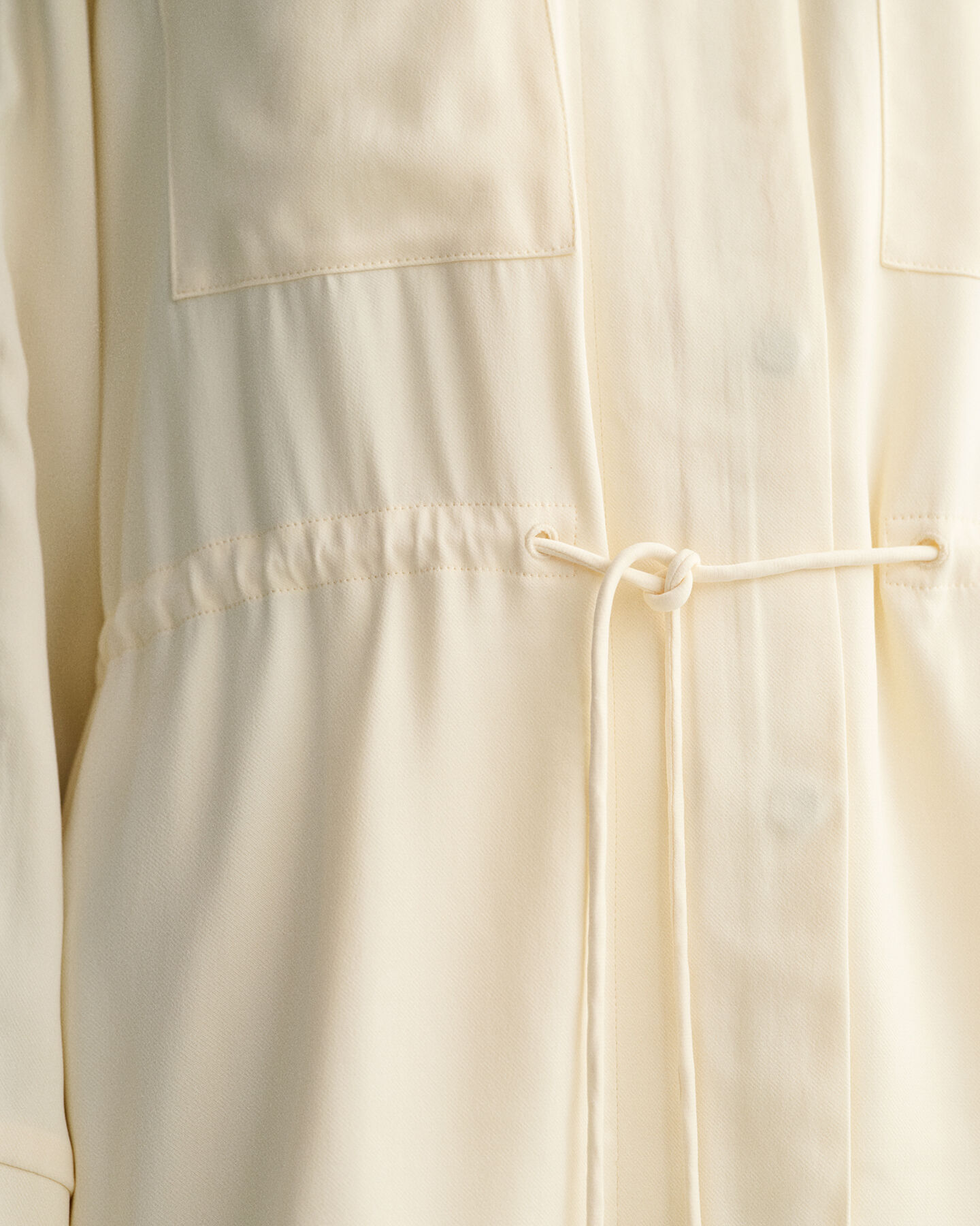 Relaxed fit ‑mitoitettu raidallinen takki