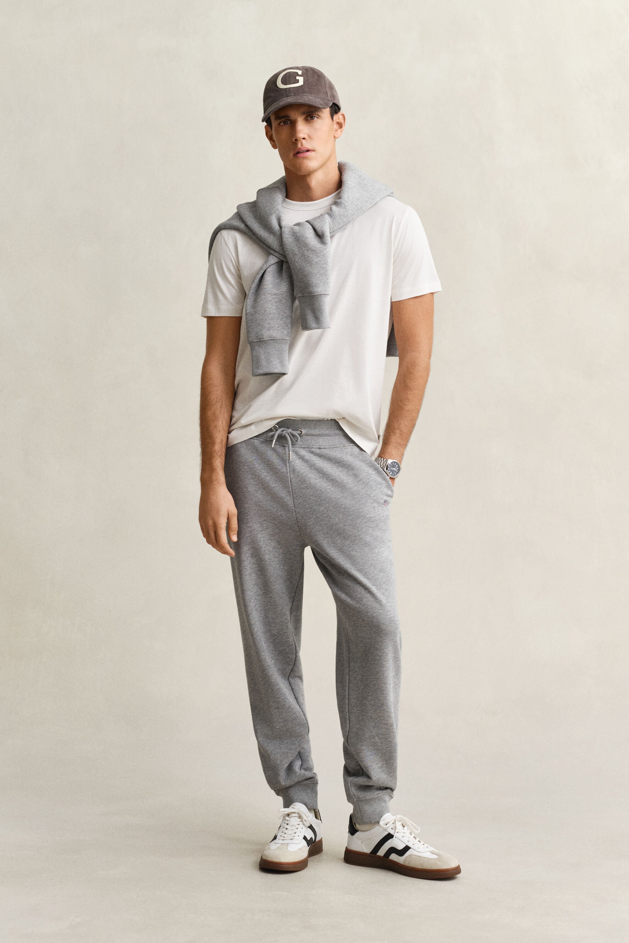 Shield-collegehousut