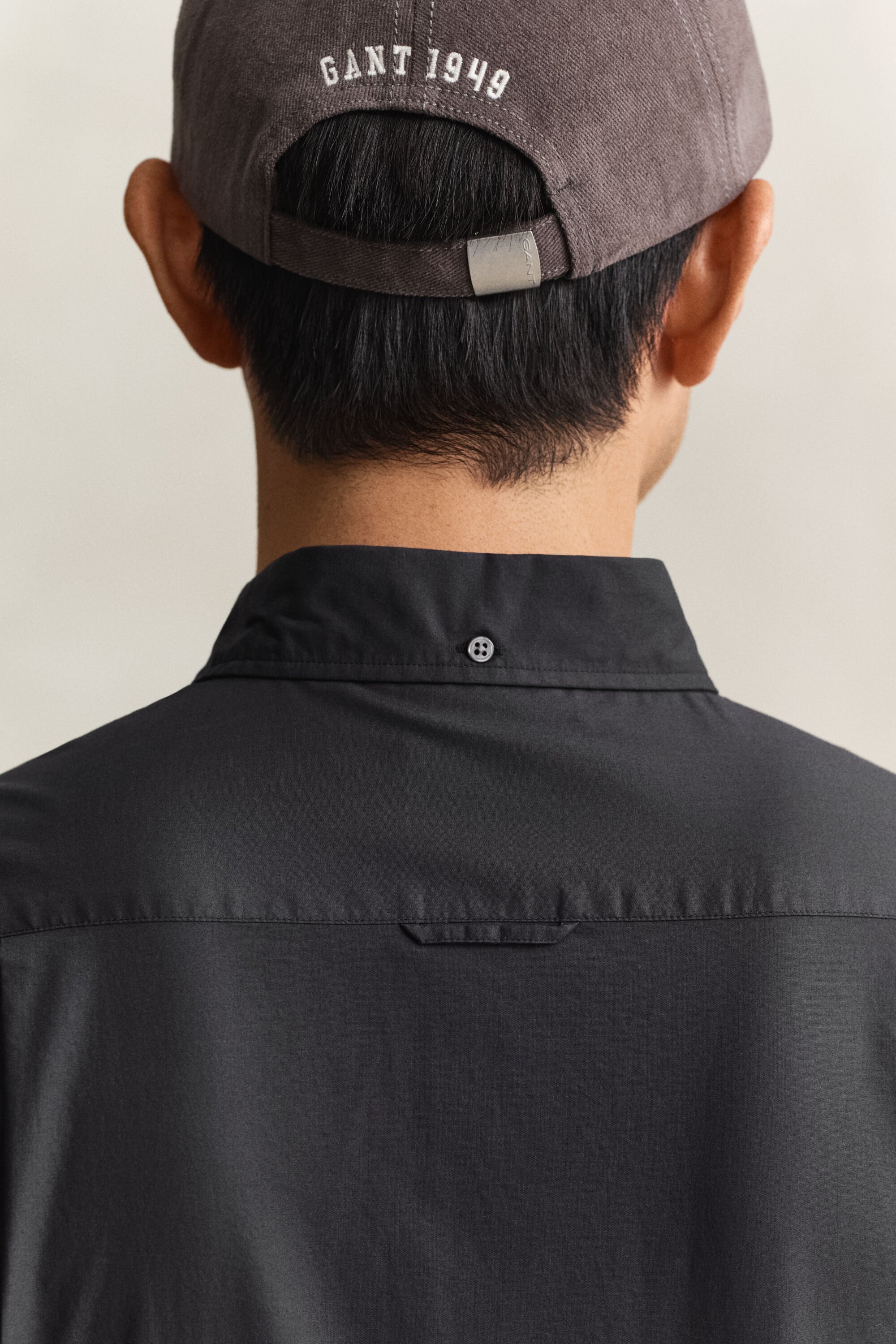 Slim fit ‑mitoitettu Classic-popliinipaita