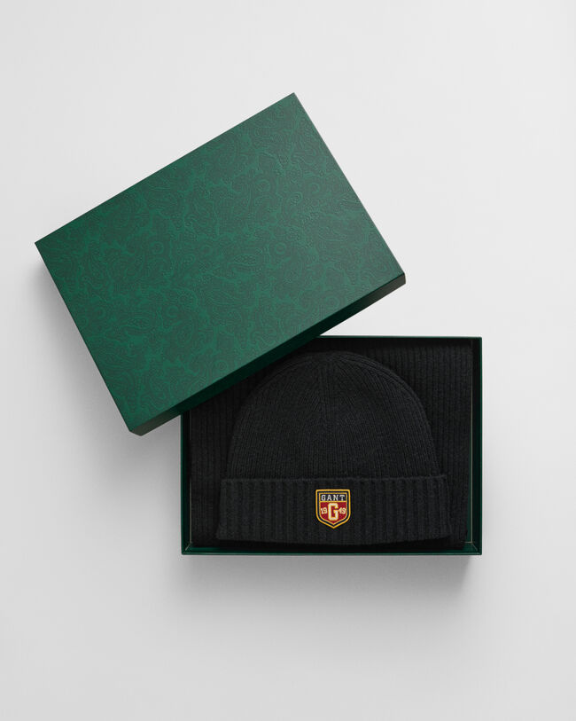 Badge-villapipo ja ‑kaulaliina lahjapakkauksessa