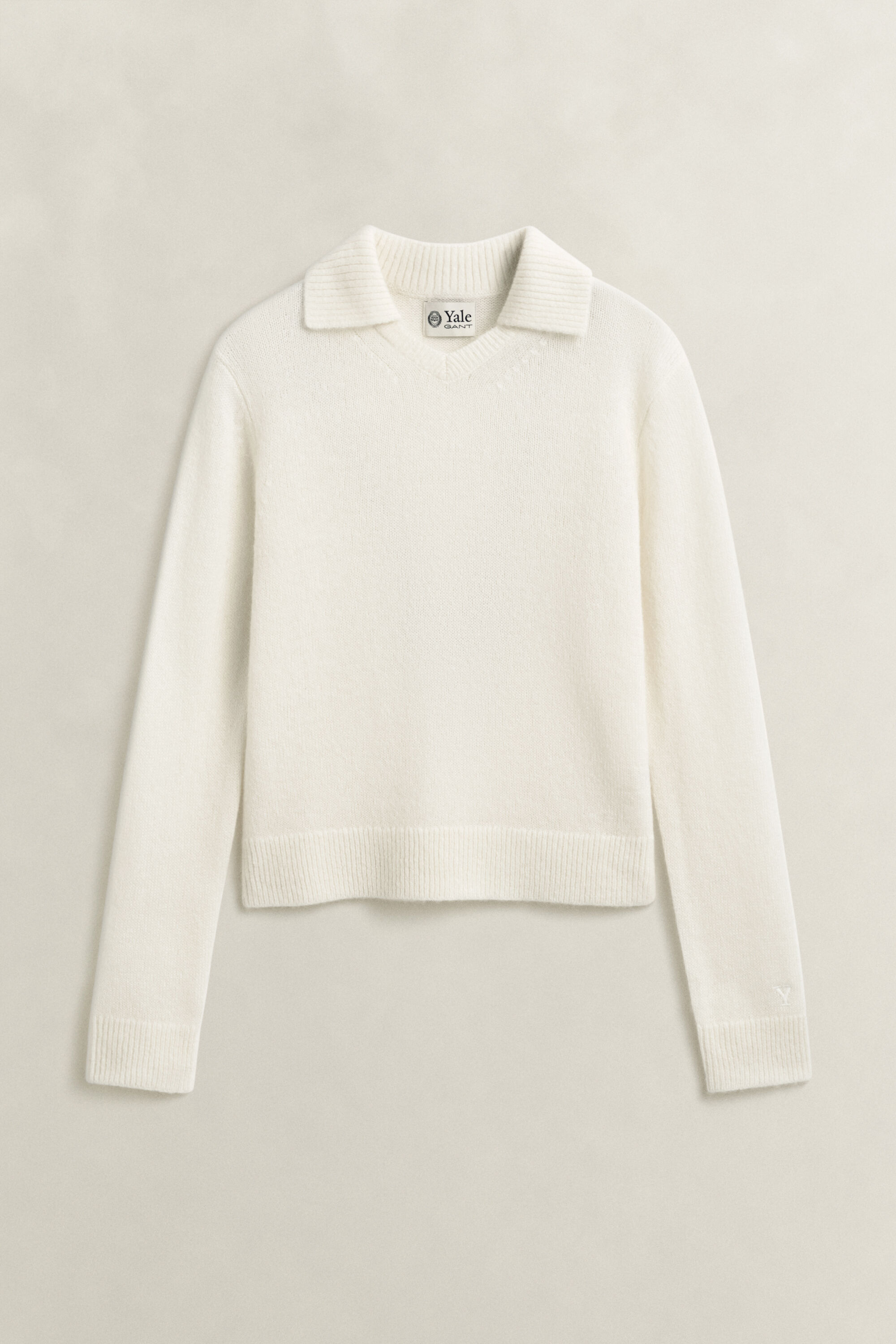 Gant x Yale-v-neulepusero