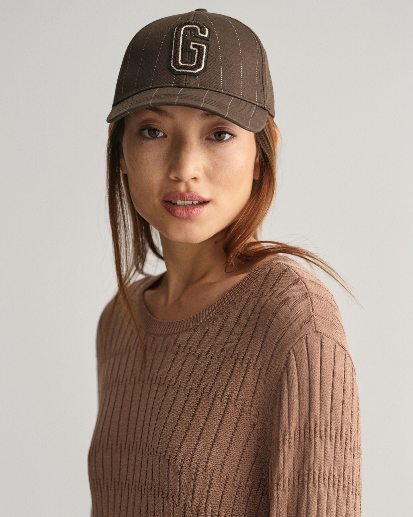 Kohopintainen neulemekko