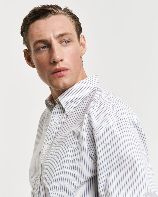 Relaxed&nbsp;fit ‑mitoitettu raidallinen Heritage-popliinipaita