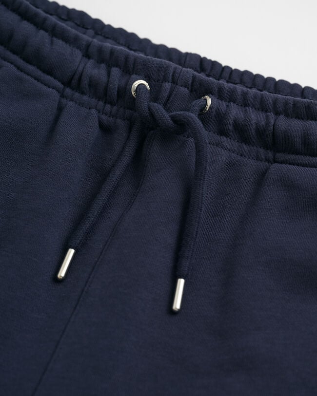 Regular fit ‑mitoitetut Shield-shortsit