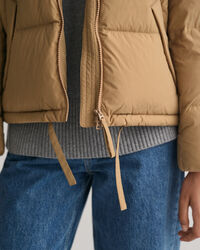 Lyhyt kevytuntuvatakki