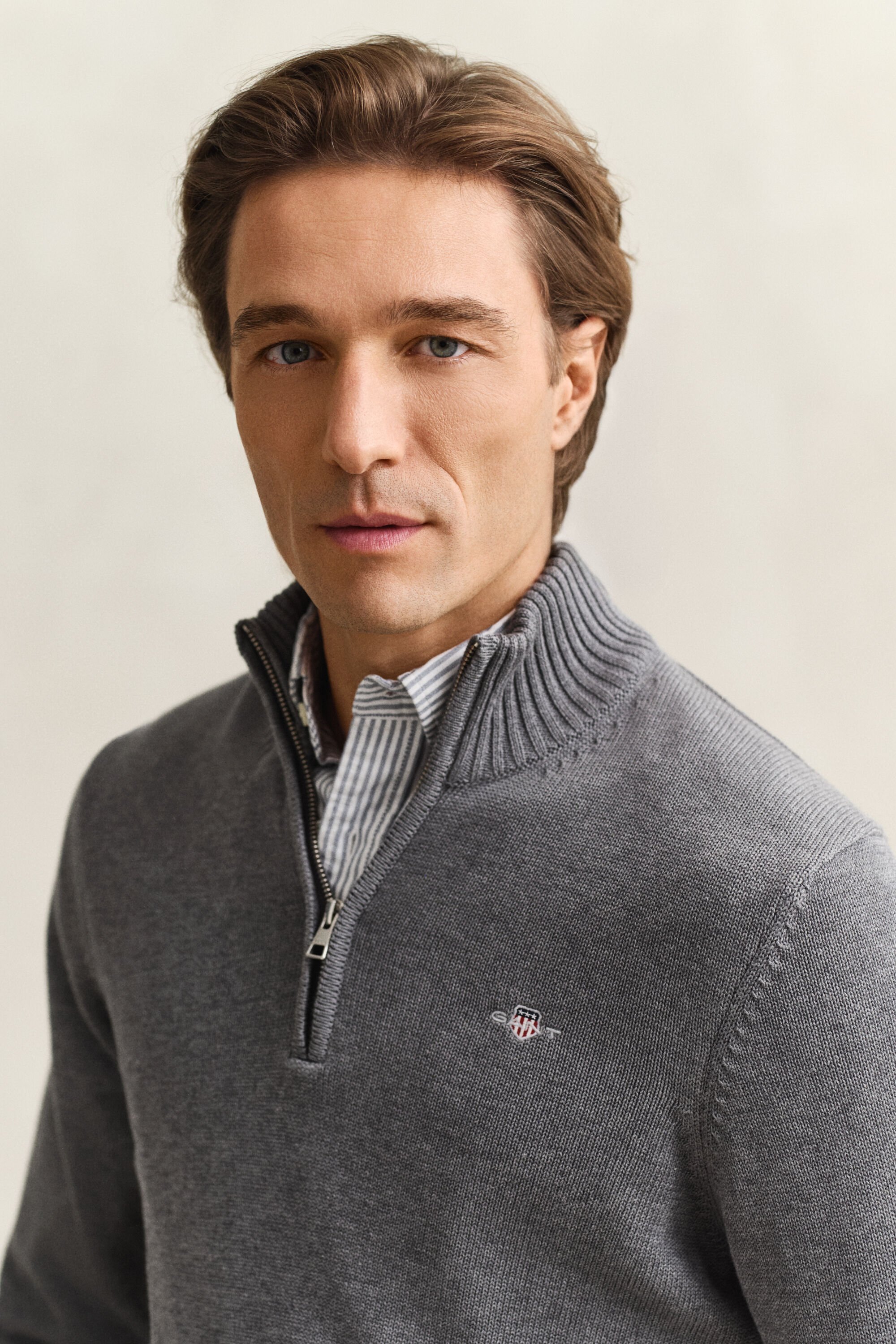 Casual-puuvillaneulepusero puolivetoketjulla