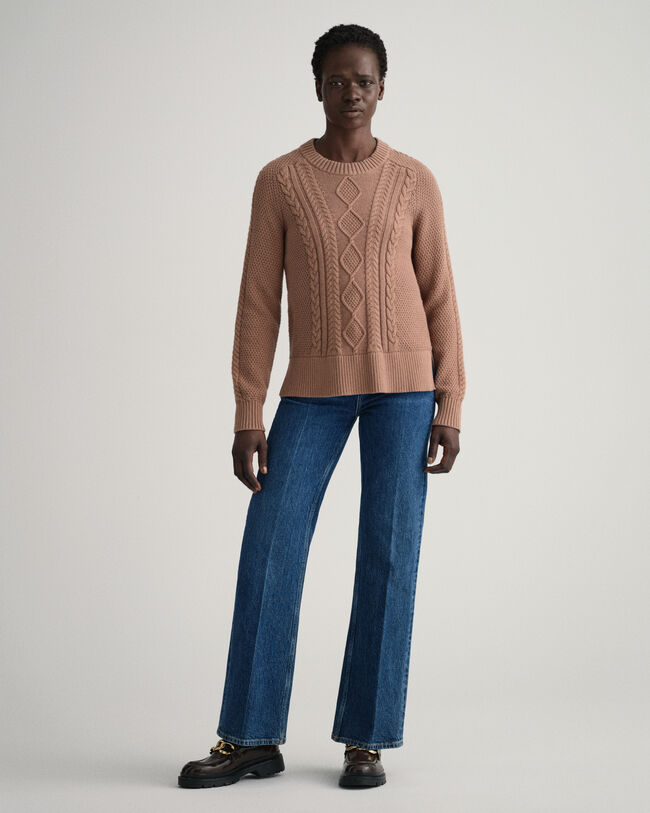 Palmikkoneule, py&ouml;re&auml; p&auml;&auml;ntie