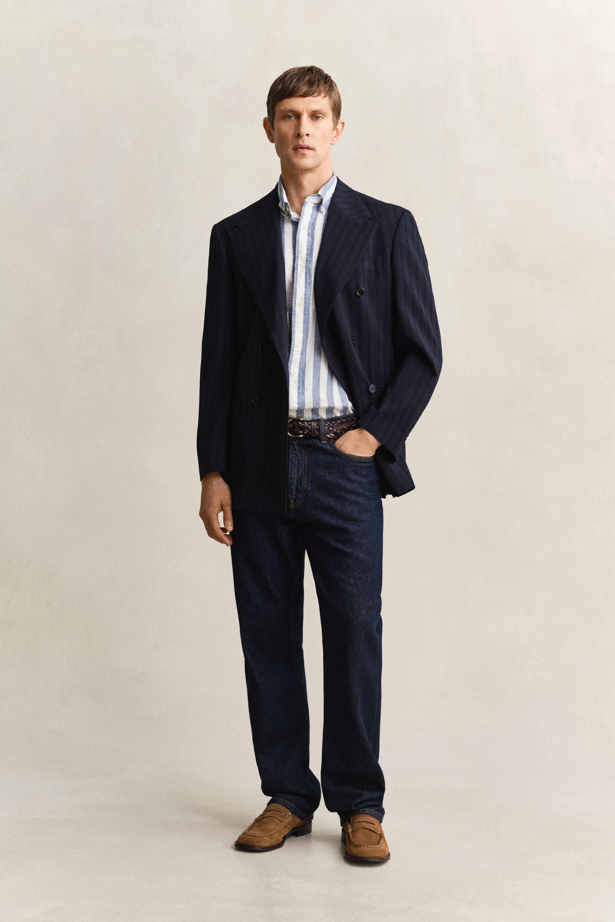 Lyhythihainen raidallinen pellavasekoitepaita