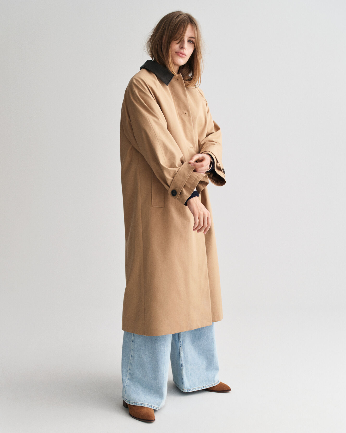 Nahkakauluksinen autotakki