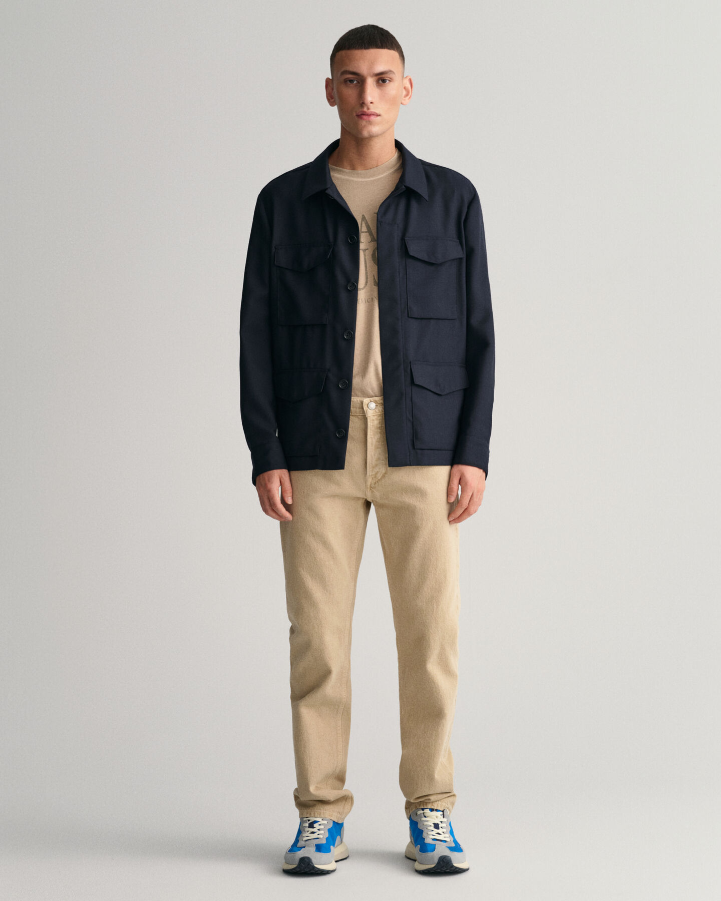 V&auml;rilliset regular fit ‑mitoitetut Arley-farkut