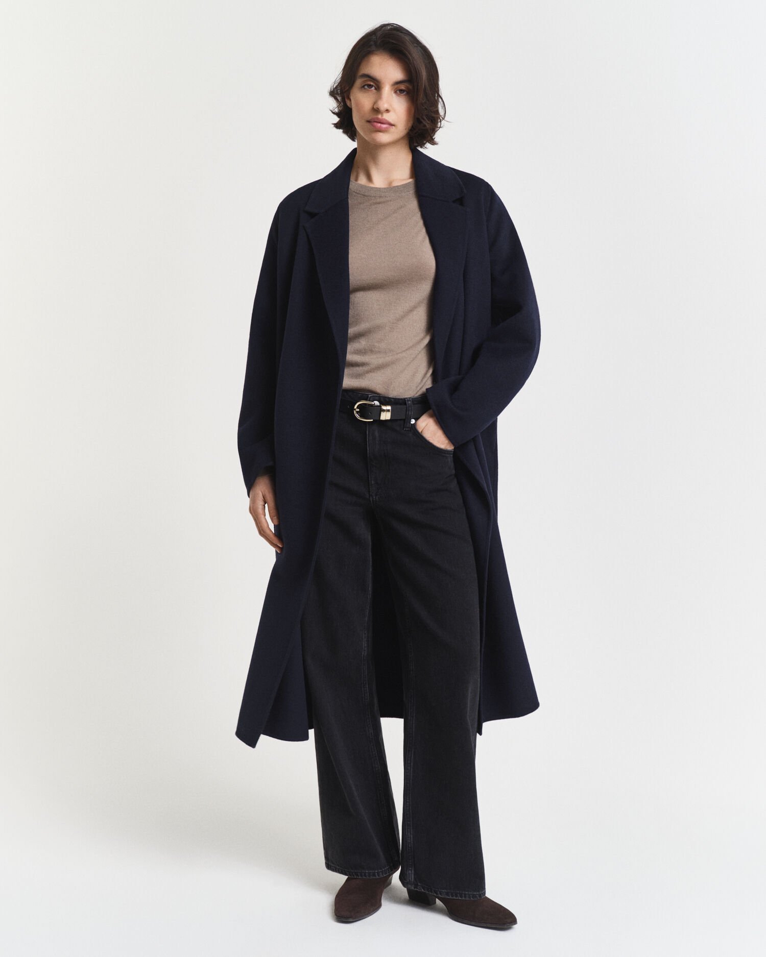 Ohut merinovillaneule, pyöreä pääntie