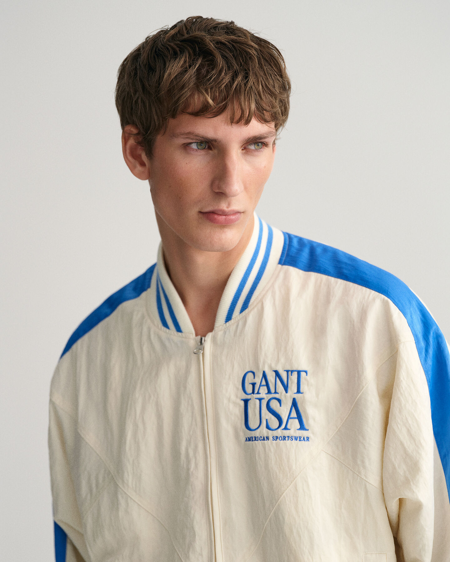 Satiininen GANT Varsity Jacket