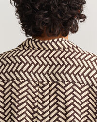 Relaxed fit ‑mitoitettu Geometric-paita